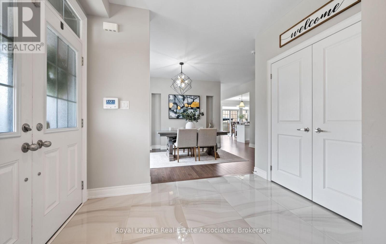 Large Foyer - 1285 Raspberry Terrace, Milton, ON - Indoor Photo Showing Other Room