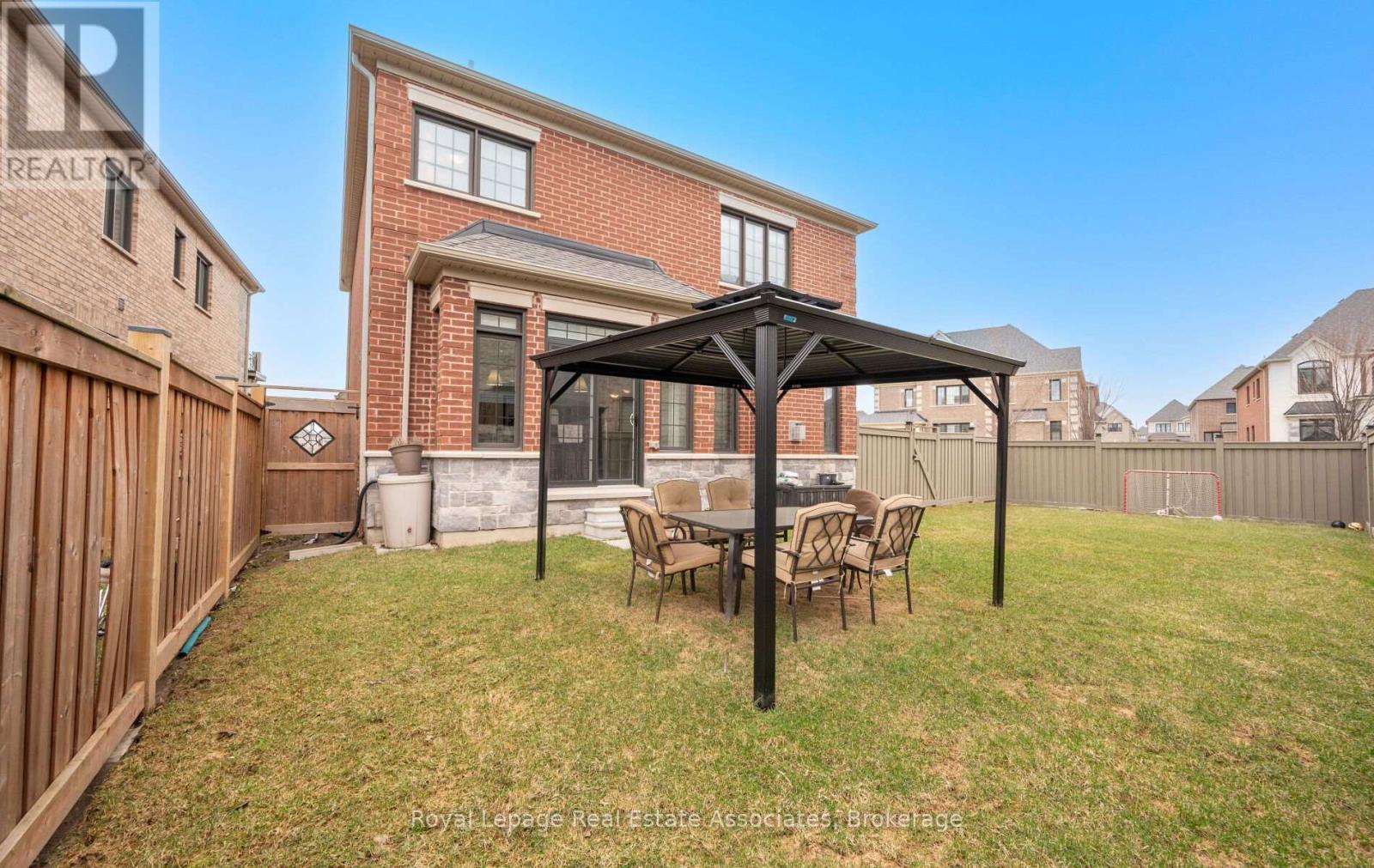 1285 Raspberry Terrace, Milton, ON - Outdoor