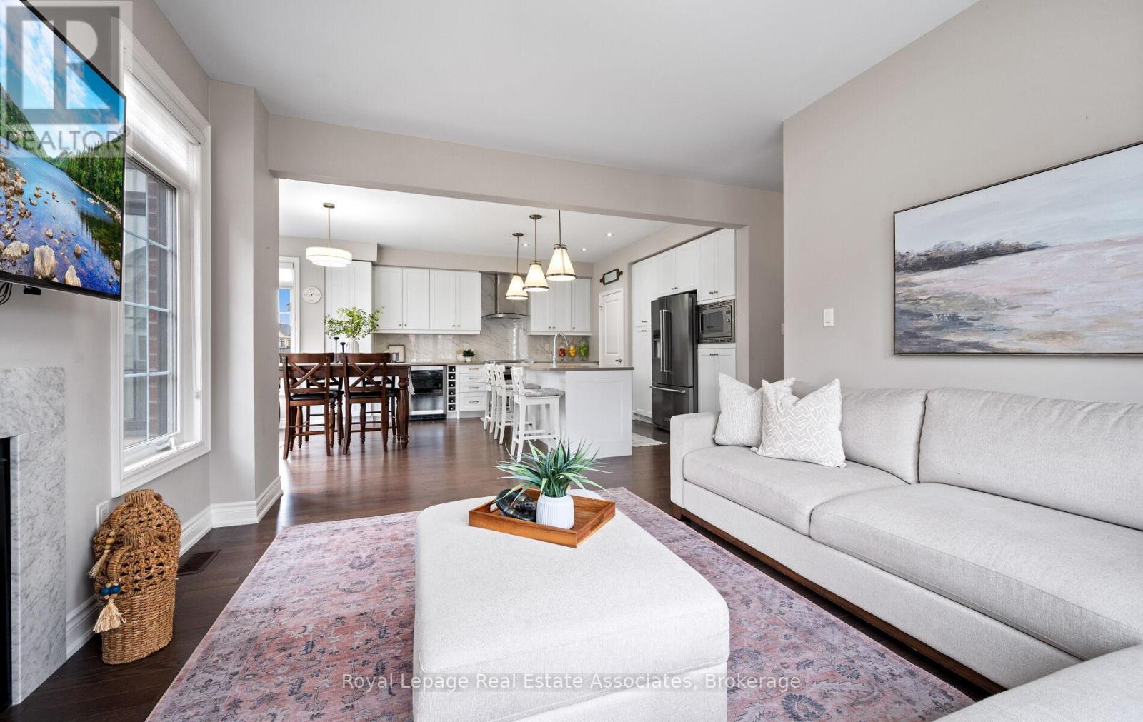 1285 Raspberry Terrace, Milton, ON - Indoor Photo Showing Living Room