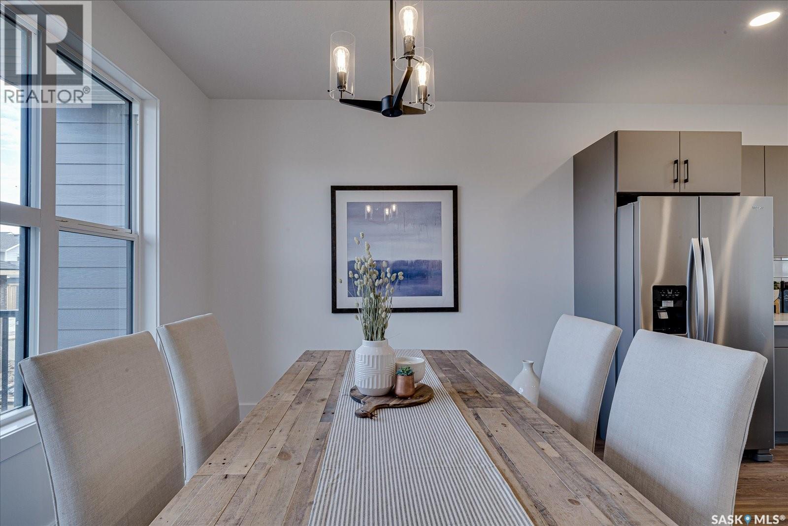59 Rosewood Boulevard E, Saskatoon, SK - Indoor Photo Showing Dining Room