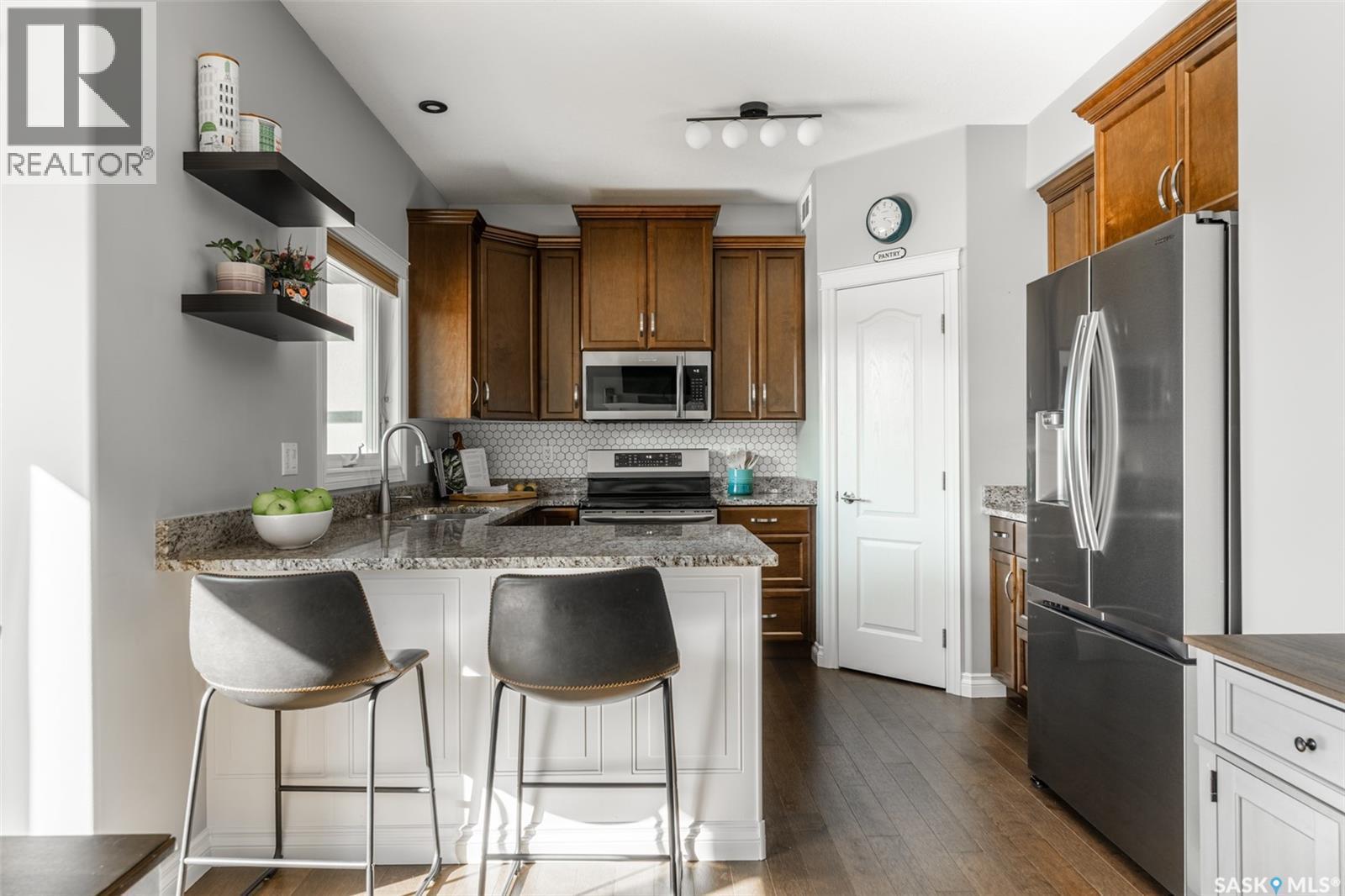 562 Evergreen Boulevard, Saskatoon, SK - Indoor Photo Showing Kitchen With Stainless Steel Kitchen