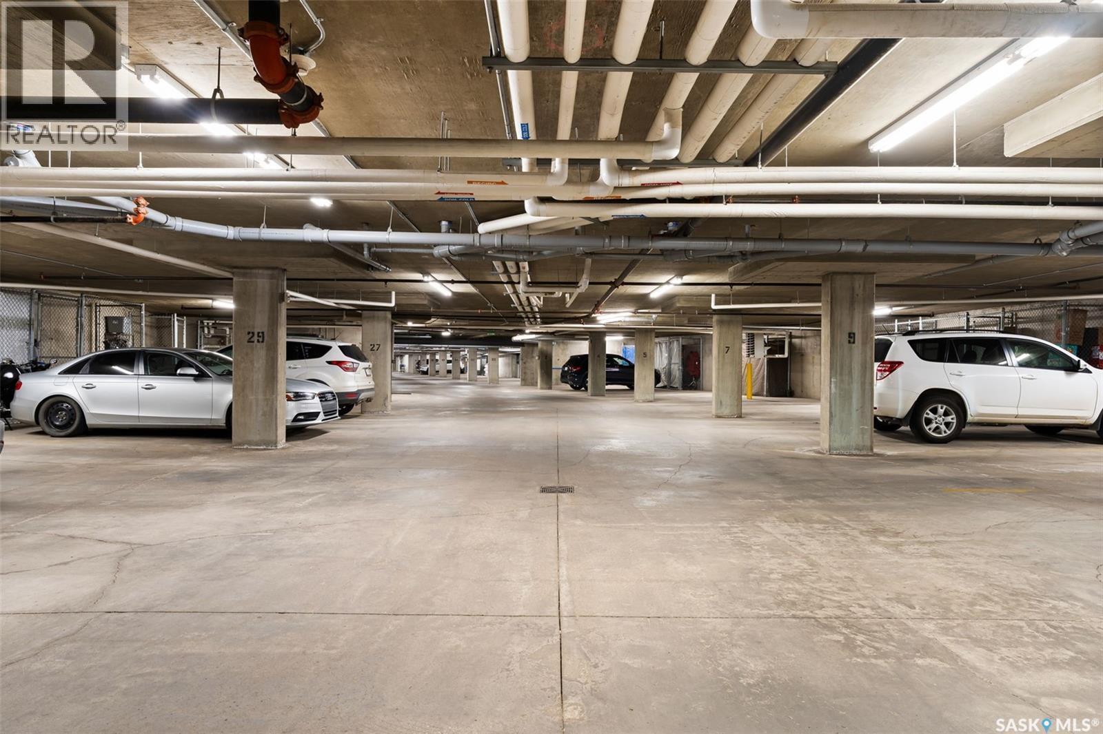 1404 5500 Mitchinson Way, Regina, SK - Indoor Photo Showing Garage