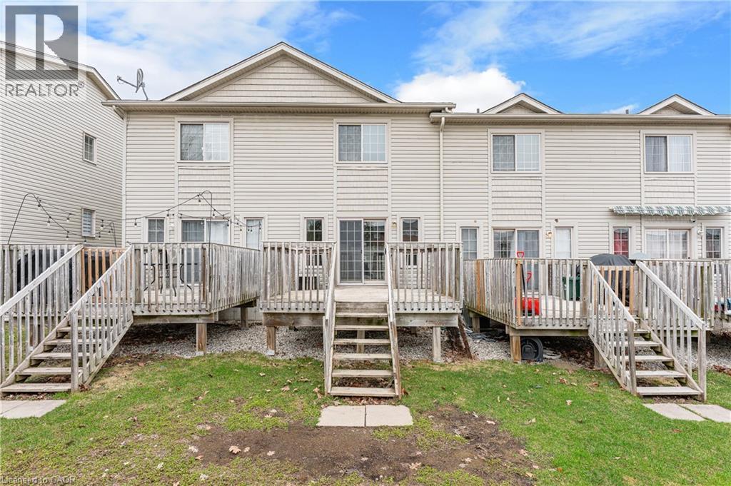 155 Highland Crescent Unit# D18, Kitchener, ON - Outdoor With Deck Patio Veranda
