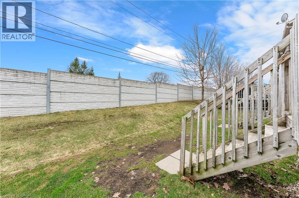 155 Highland Crescent Unit# D18, Kitchener, ON - Outdoor