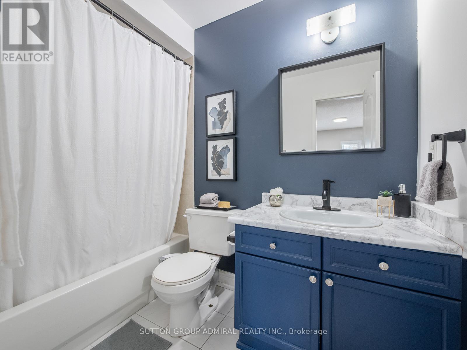 81 Parktree Drive, Vaughan, ON - Indoor Photo Showing Bathroom