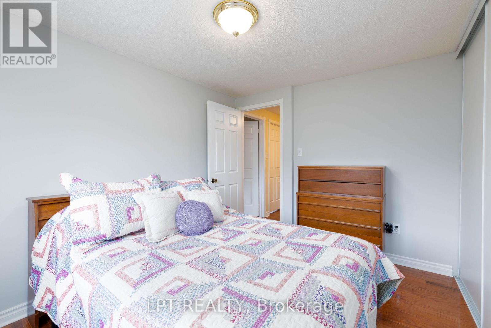 2nd Bedroom - 54 Meyer Circle, Markham, ON - Indoor Photo Showing Bedroom