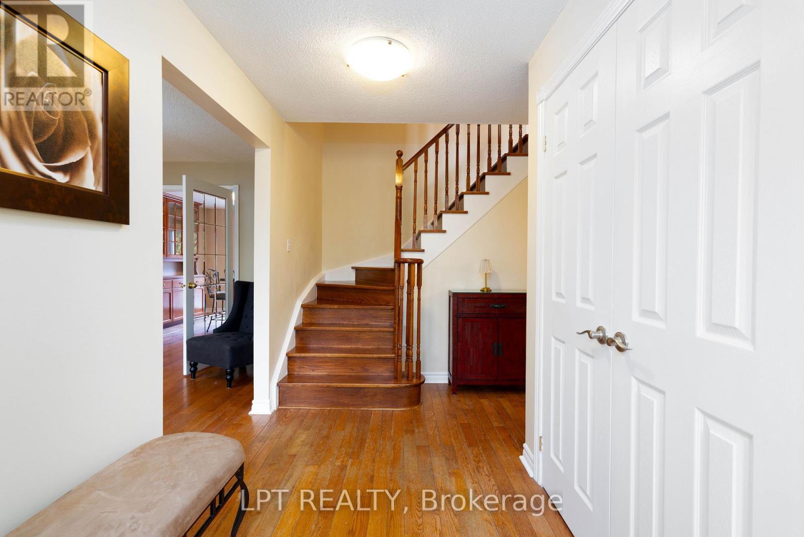 54 Meyer Circle, Markham, ON - Indoor Photo Showing Other Room