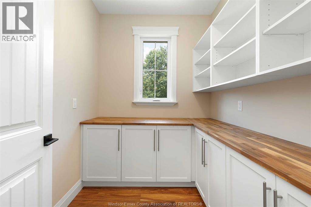 120 Bloomington, Chatham, ON - Indoor Photo Showing Other Room