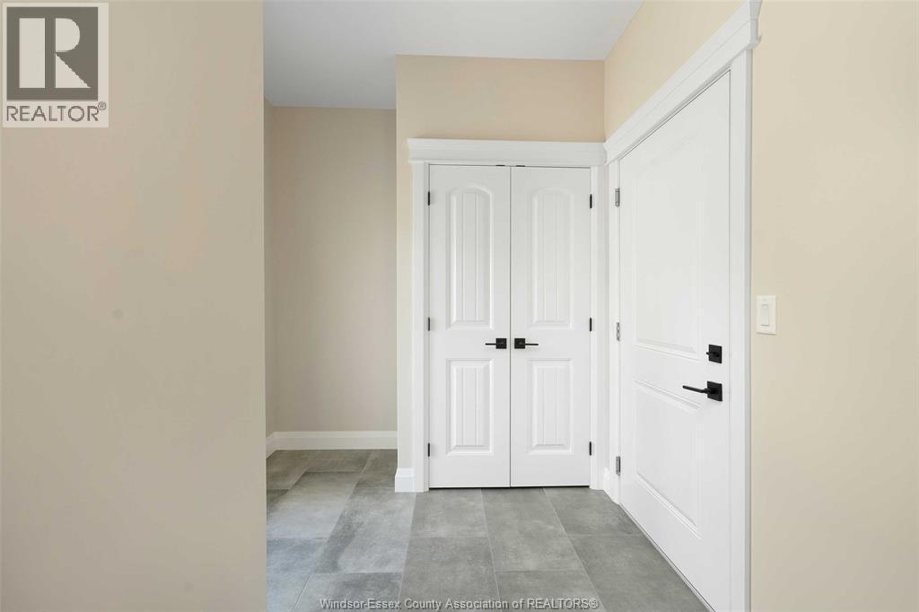 120 Bloomington, Chatham, ON - Indoor Photo Showing Other Room