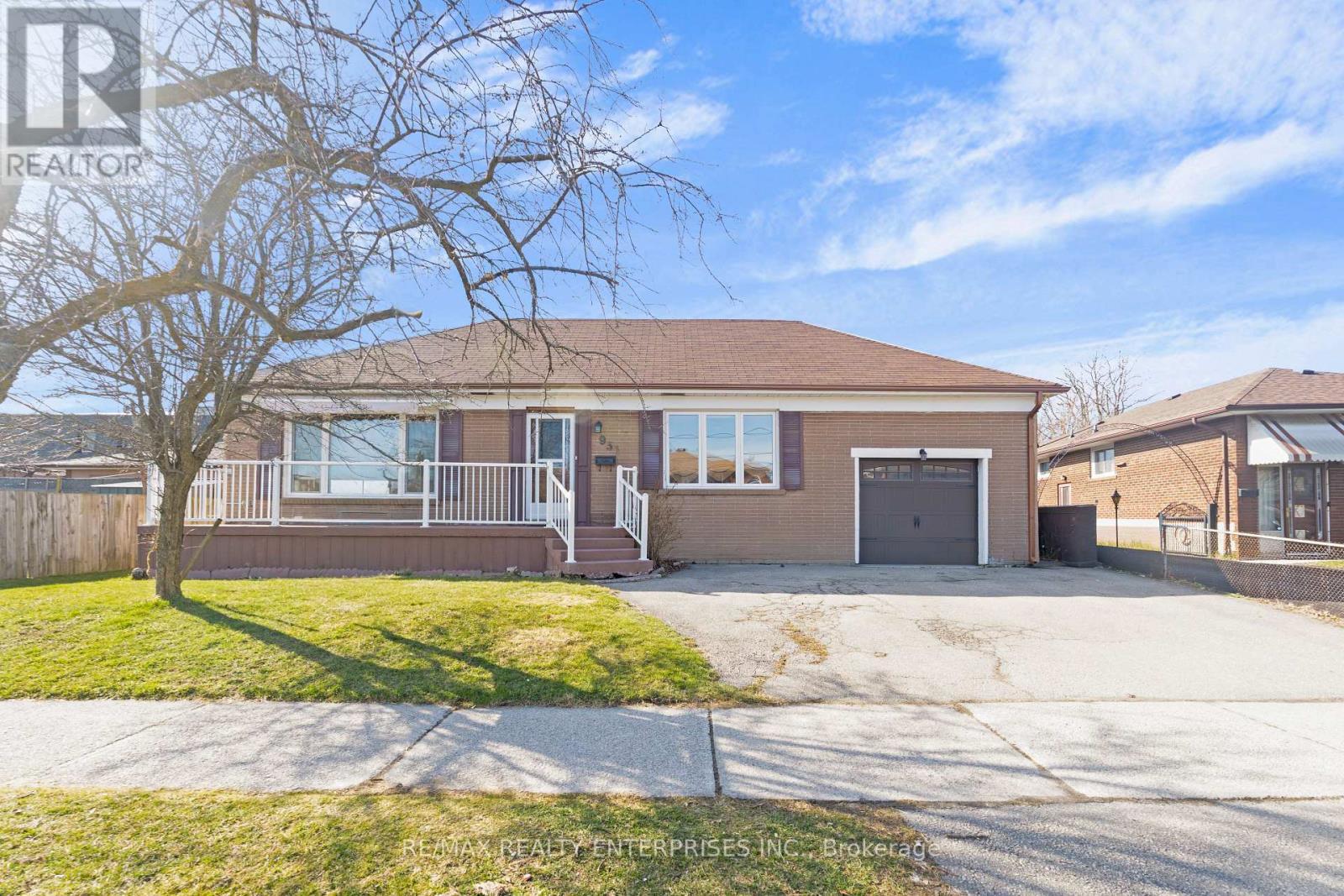 951 Atwater Avenue, Mississauga, ON - Outdoor