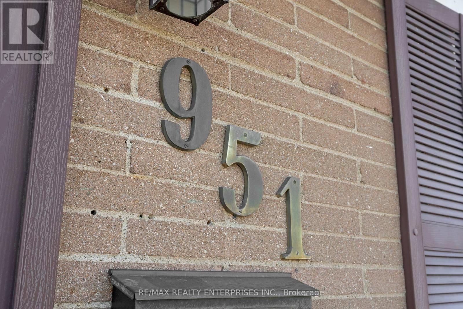 951 Atwater Avenue, Mississauga, ON - Outdoor