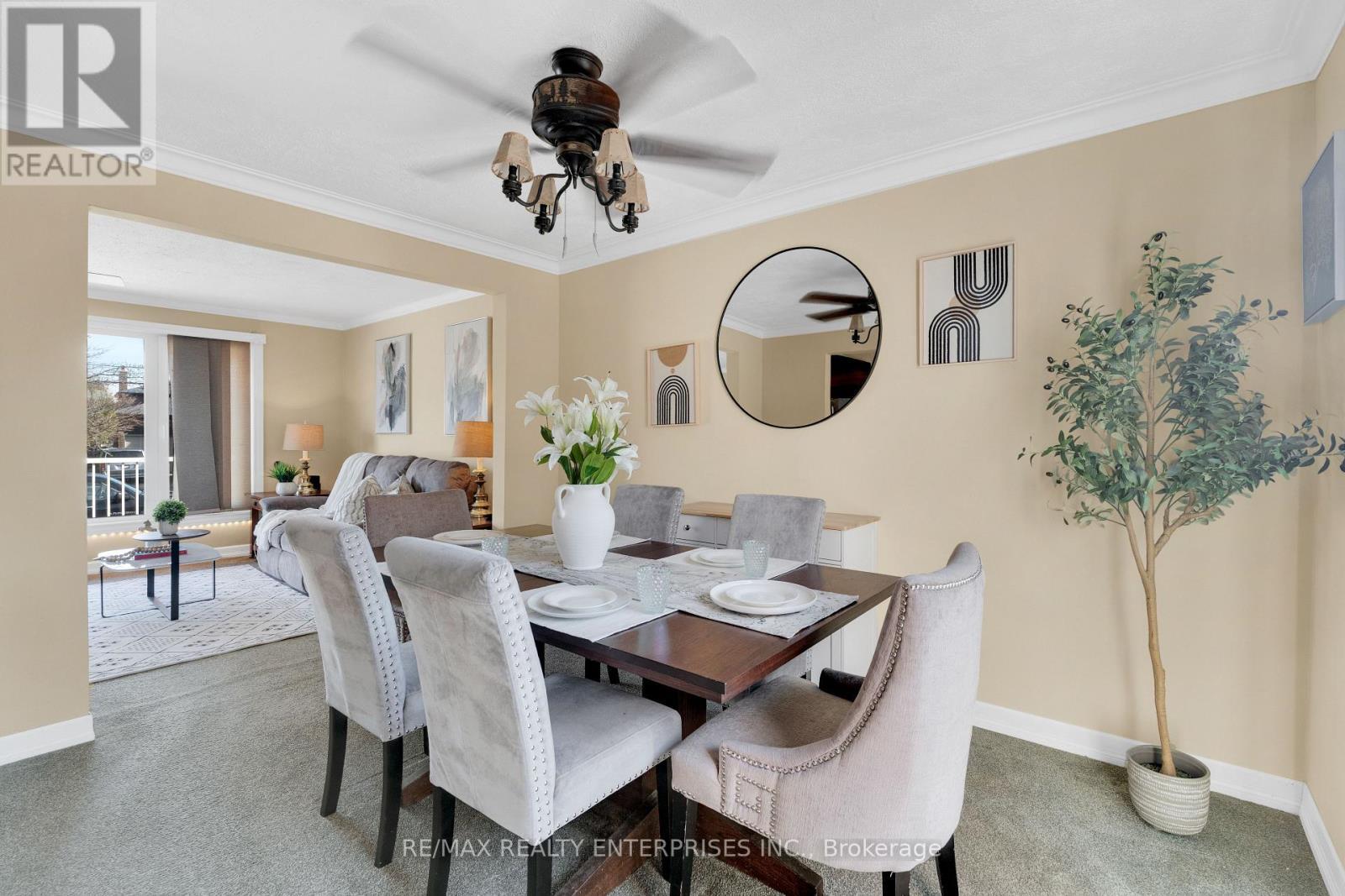 951 Atwater Avenue, Mississauga, ON - Indoor Photo Showing Dining Room