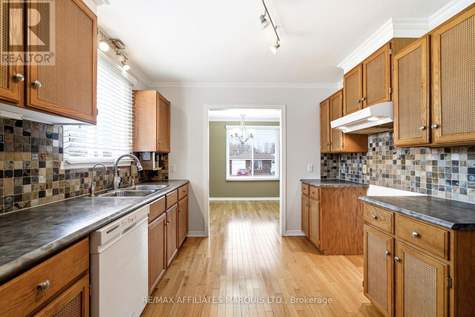 681 Champlain Drive, Cornwall, ON - Indoor Photo Showing Kitchen With Double Sink