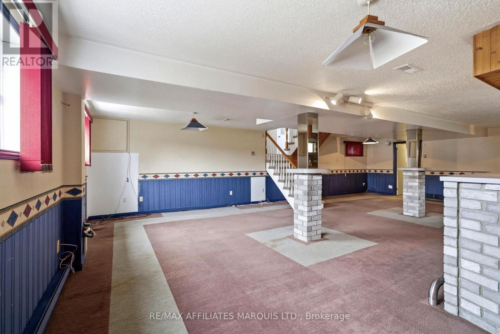 681 Champlain Drive, Cornwall, ON - Indoor Photo Showing Garage