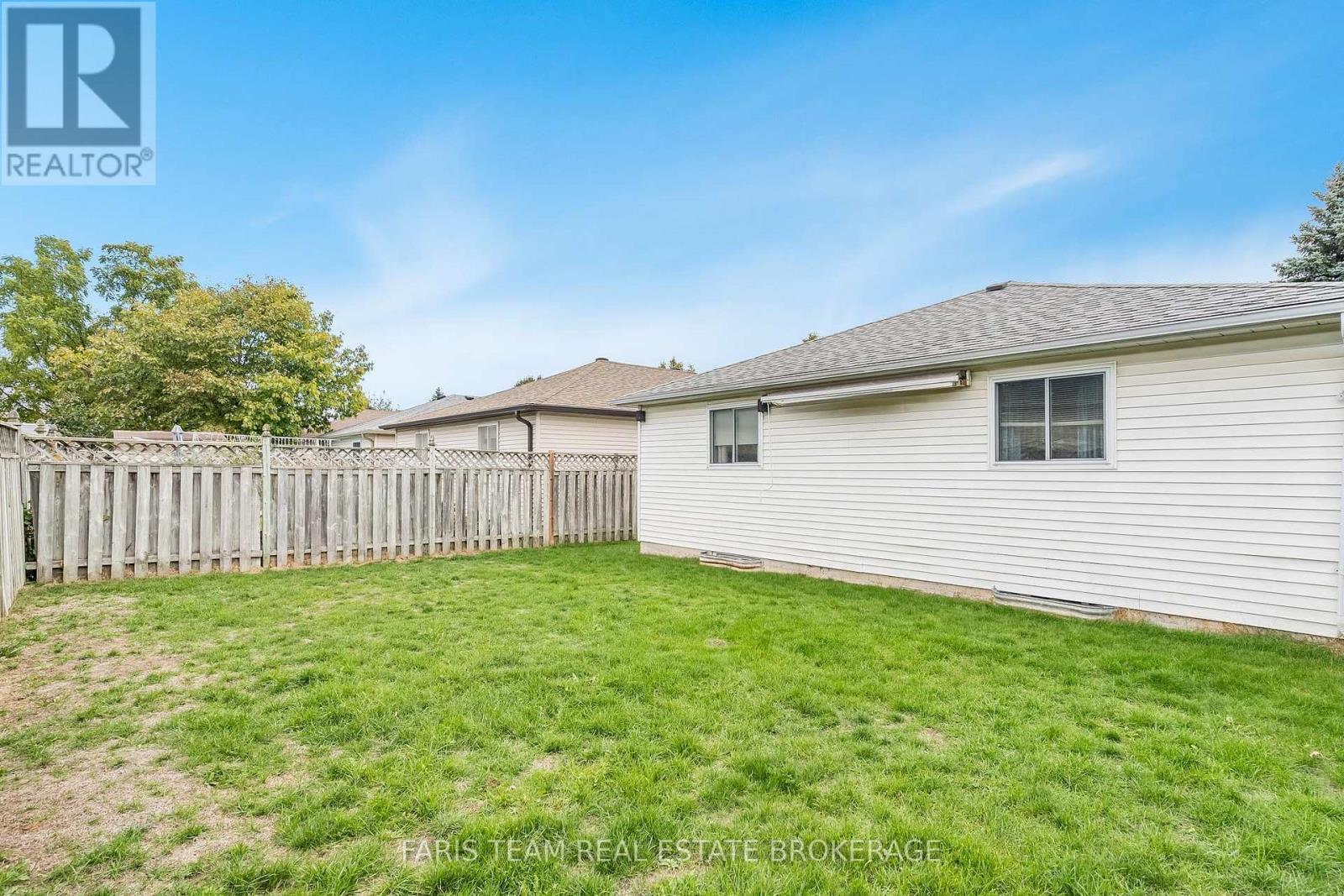 24 Laurie Crescent, Barrie, ON - Outdoor