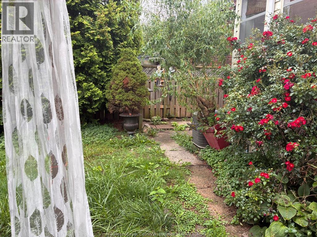 1232 Janette, Windsor, ON - Outdoor