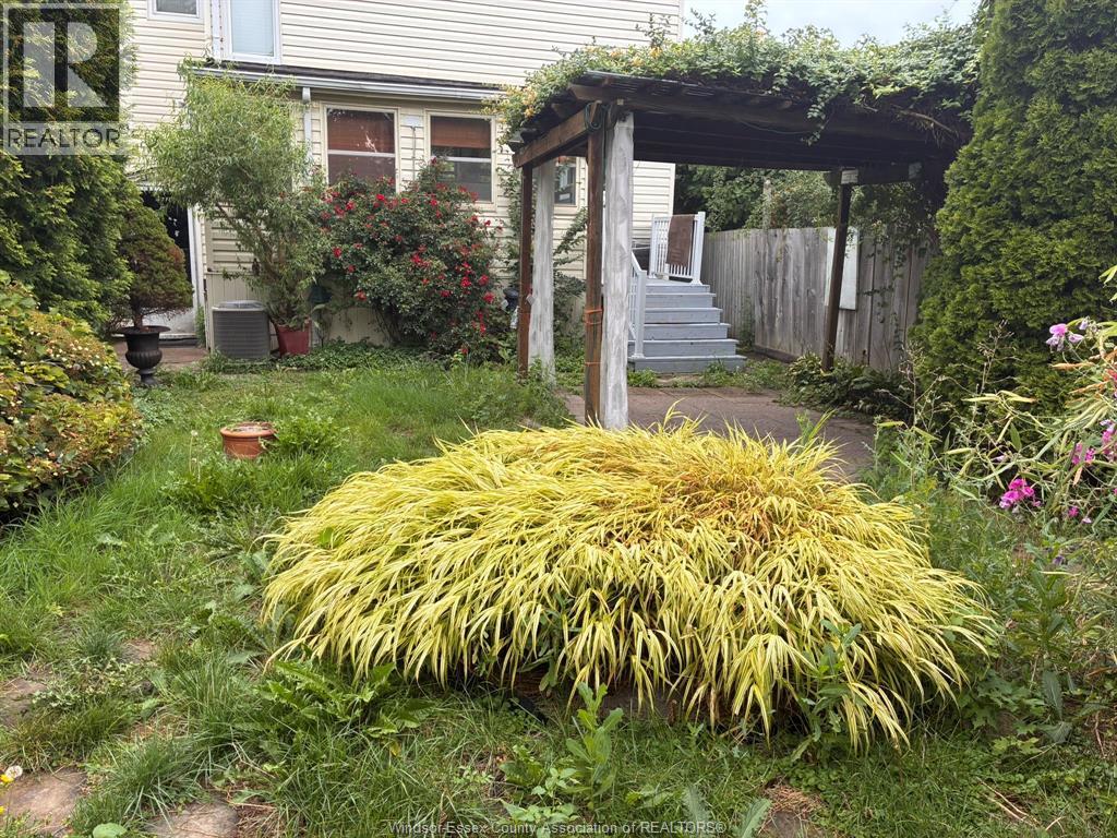 1232 Janette, Windsor, ON - Outdoor