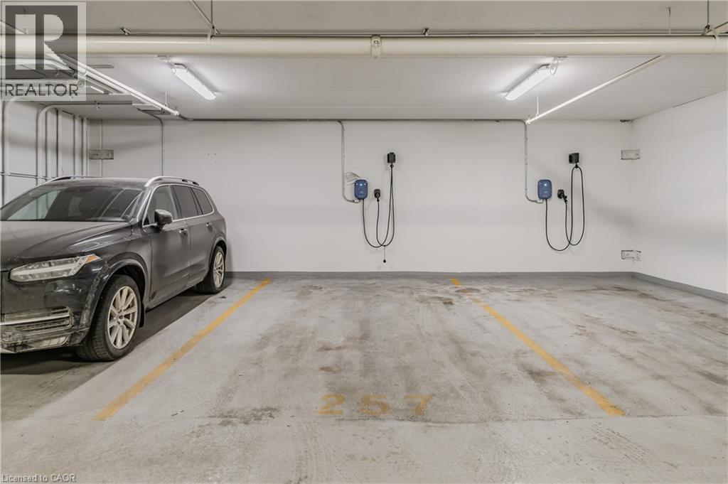 50 Grand Avenue S Unit# 1604, Cambridge, ON - Indoor Photo Showing Garage