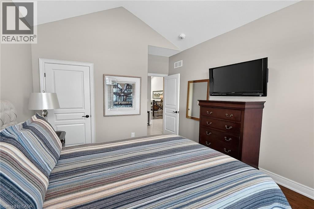 1 Cedar Drive, St. Davids, ON - Indoor Photo Showing Bedroom