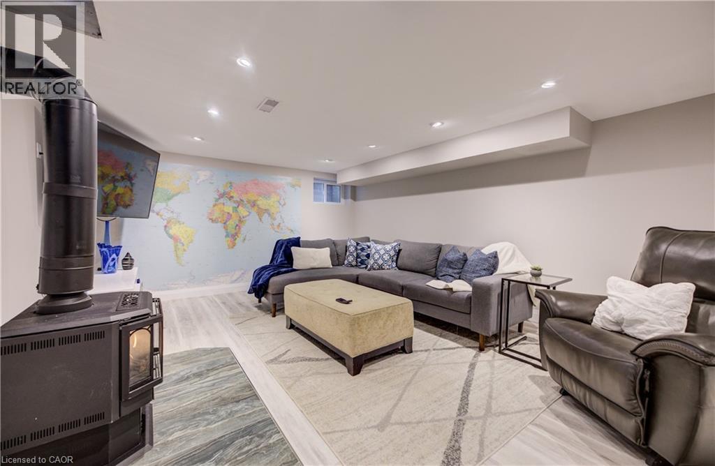 27 Lowrey Avenue S, Cambridge, ON - Indoor