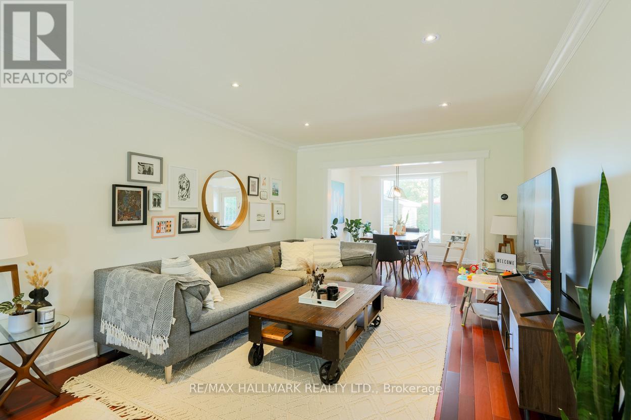 2429 Cliff Road, Mississauga, ON - Indoor Photo Showing Living Room