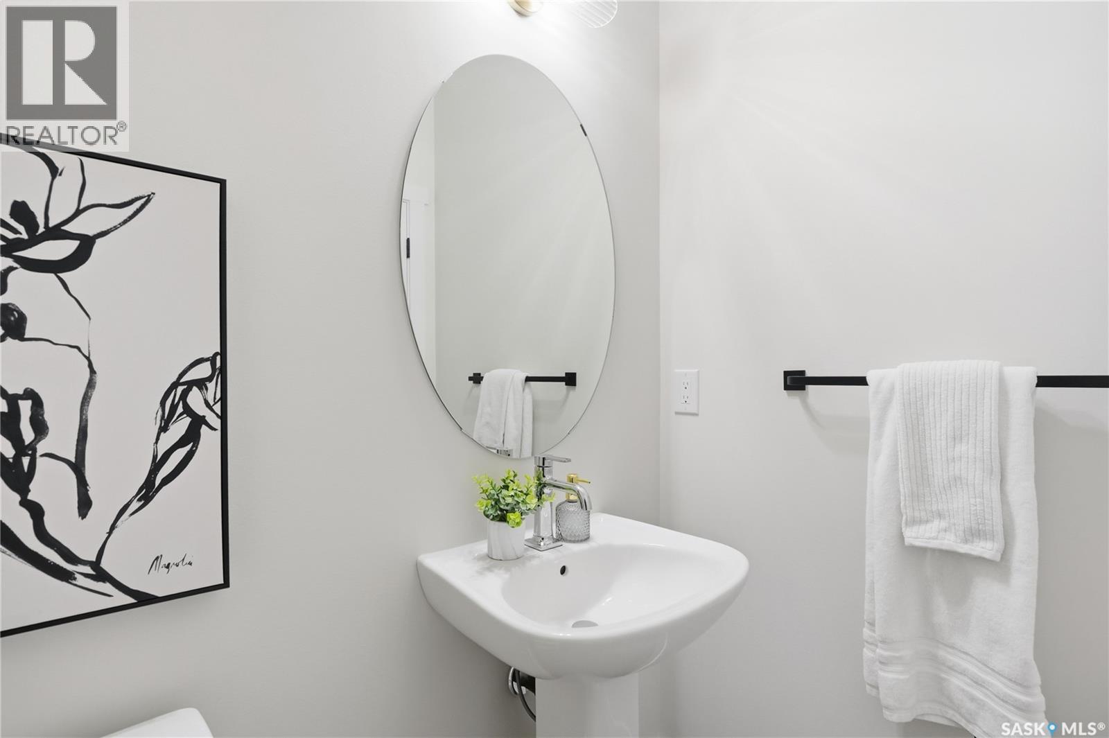 18 Taskamanwa Terrace, Saskatoon, SK - Indoor Photo Showing Bathroom