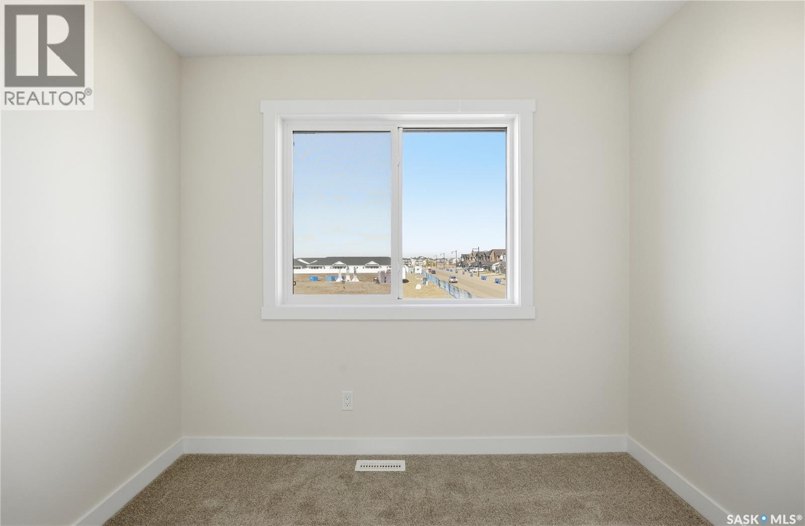 18 Taskamanwa Terrace, Saskatoon, SK - Indoor Photo Showing Other Room