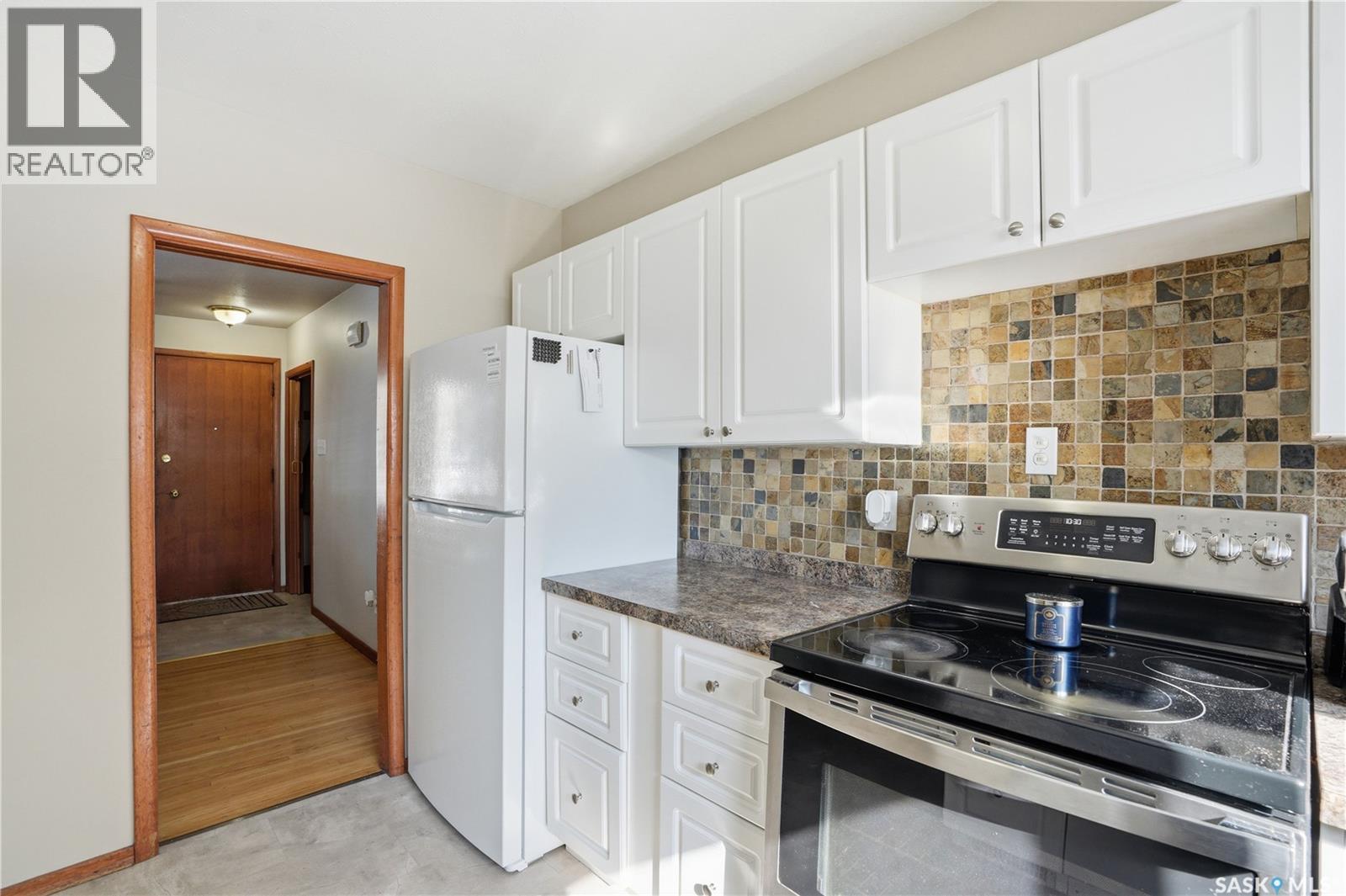 3A & 3B Bateman Crescent, Saskatoon, SK - Indoor Photo Showing Kitchen