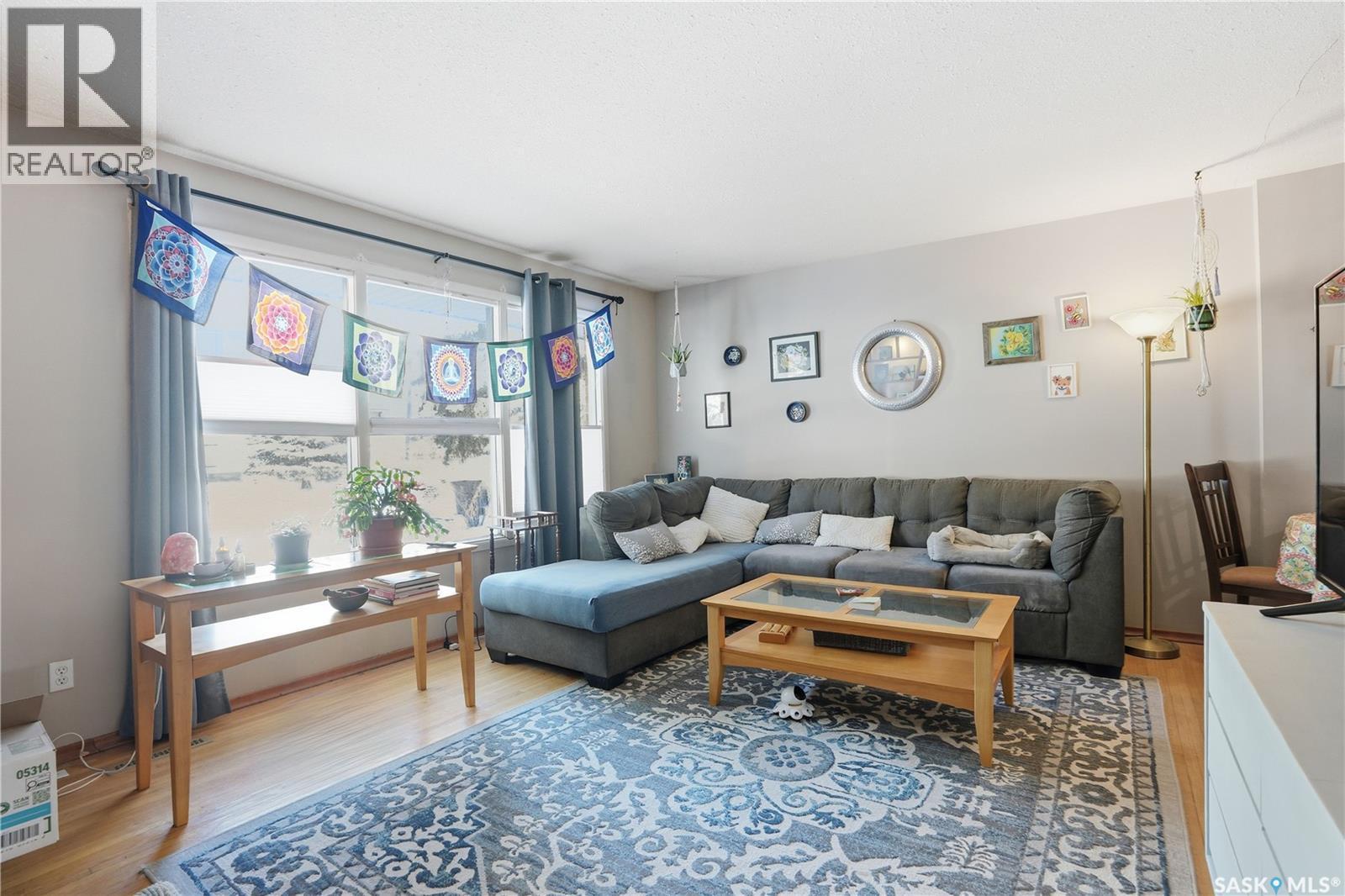 3A & 3B Bateman Crescent, Saskatoon, SK - Indoor Photo Showing Living Room