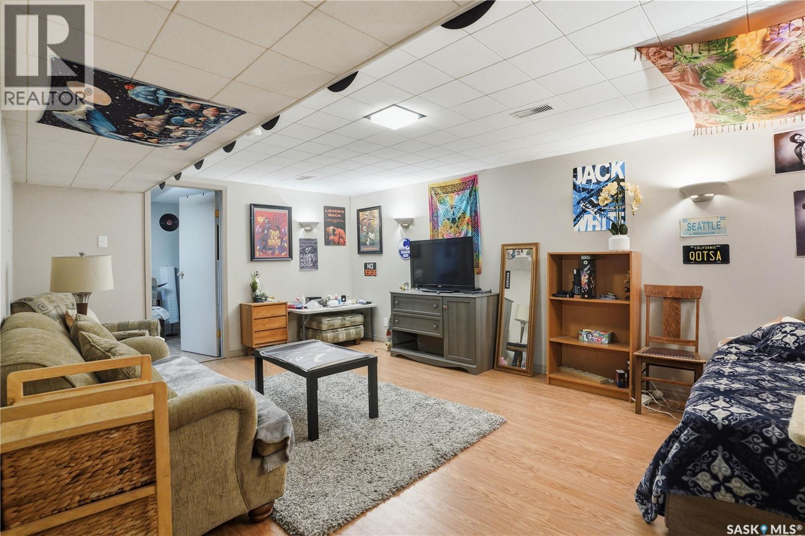 3A & 3B Bateman Crescent, Saskatoon, SK - Indoor