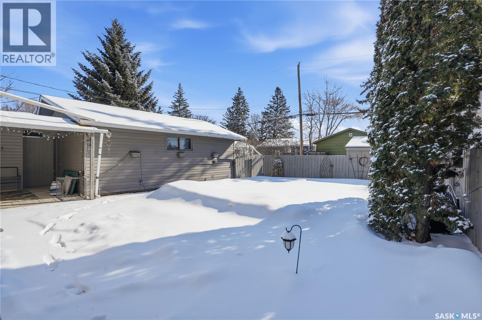 3A & 3B Bateman Crescent, Saskatoon, SK - Outdoor