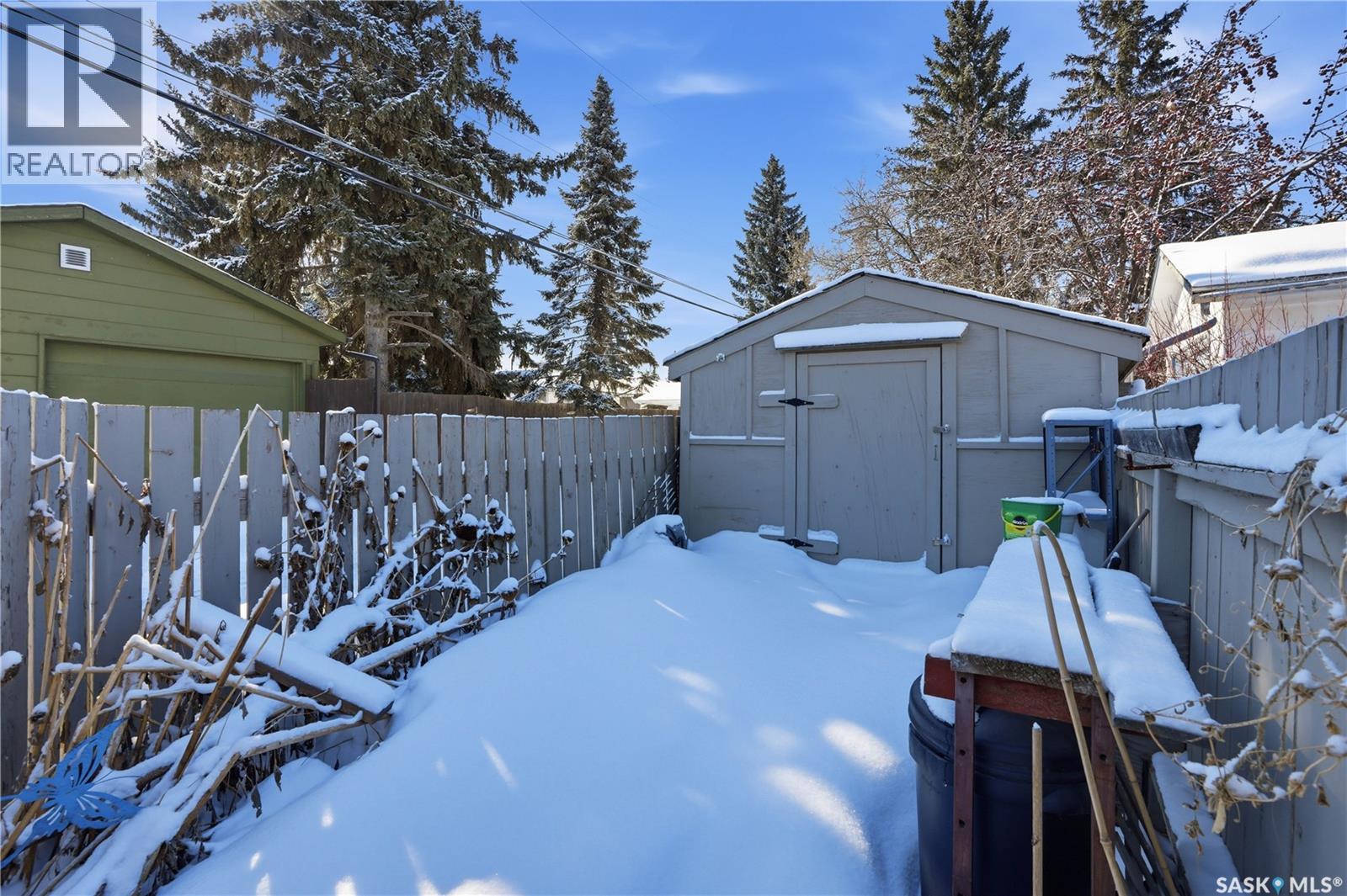 3A & 3B Bateman Crescent, Saskatoon, SK - Outdoor