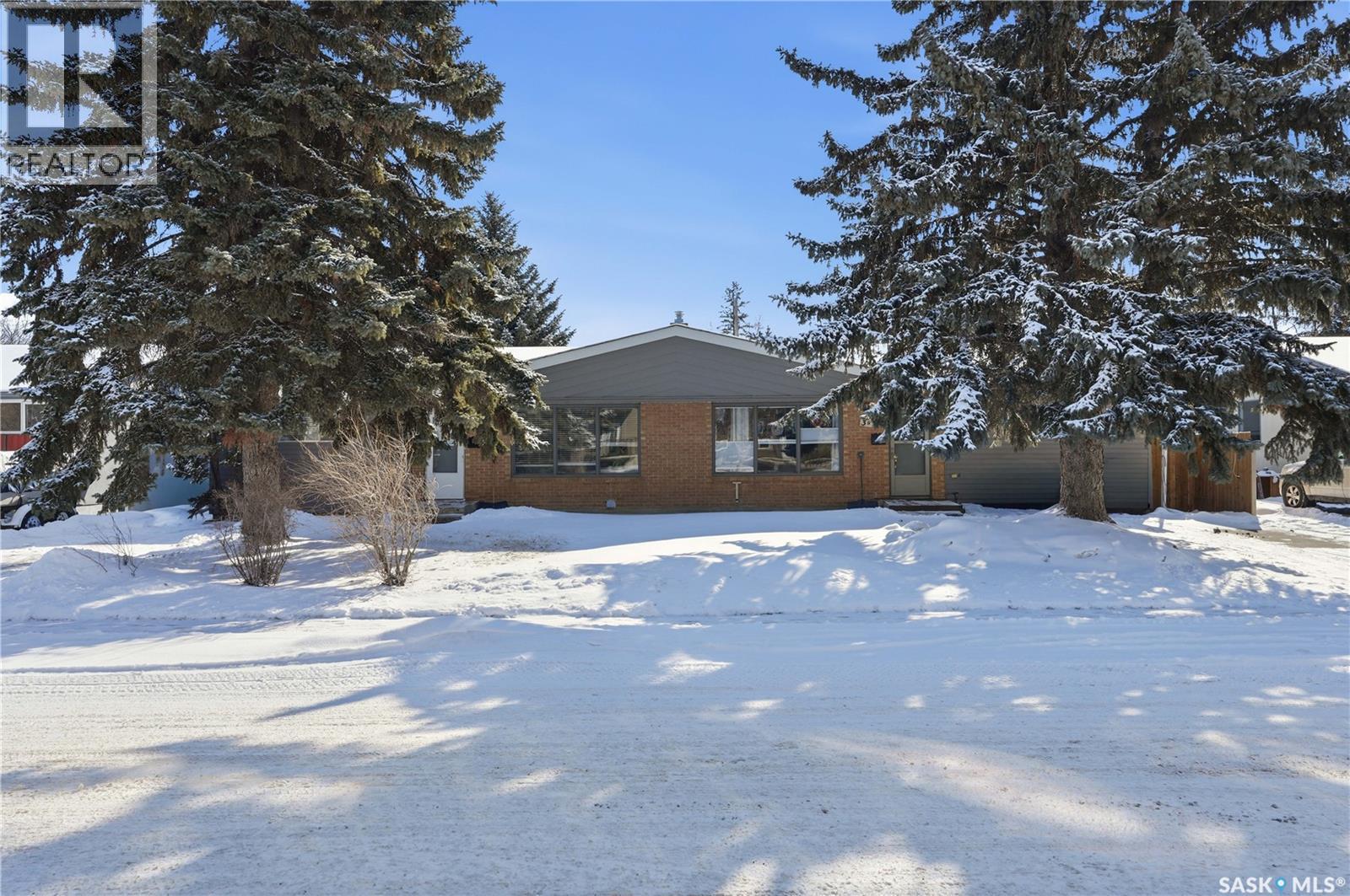 3A & 3B Bateman Crescent, Saskatoon, SK - Outdoor