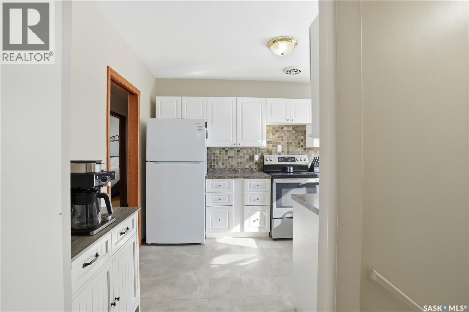 3A & 3B Bateman Crescent, Saskatoon, SK - Indoor Photo Showing Kitchen
