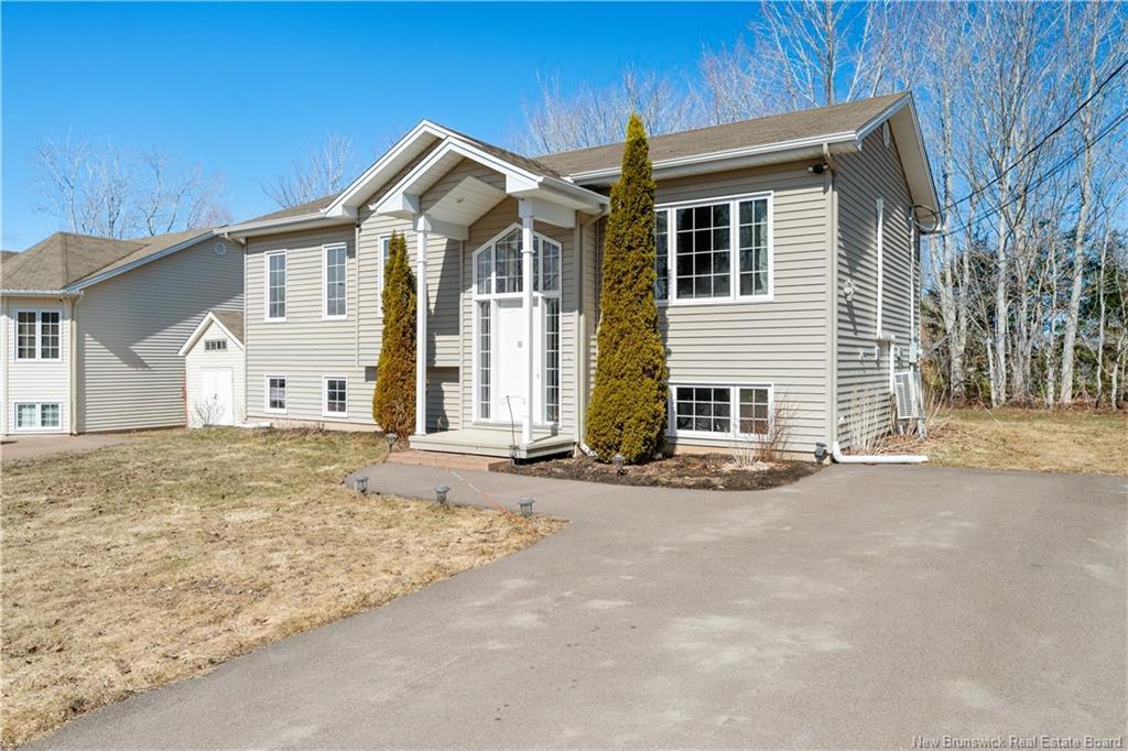 101 Herman St, Dieppe, NB