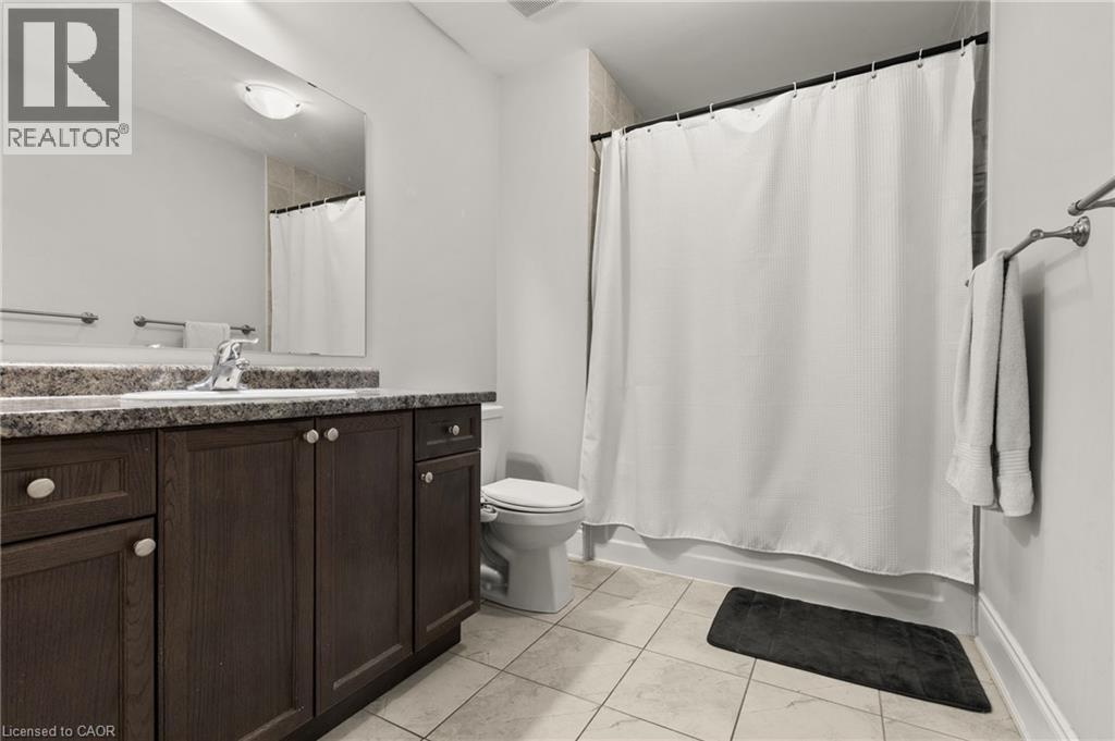 51 Sunset Way, Thorold, ON - Indoor Photo Showing Bathroom