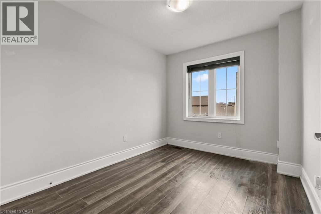 51 Sunset Way, Thorold, ON - Indoor Photo Showing Other Room