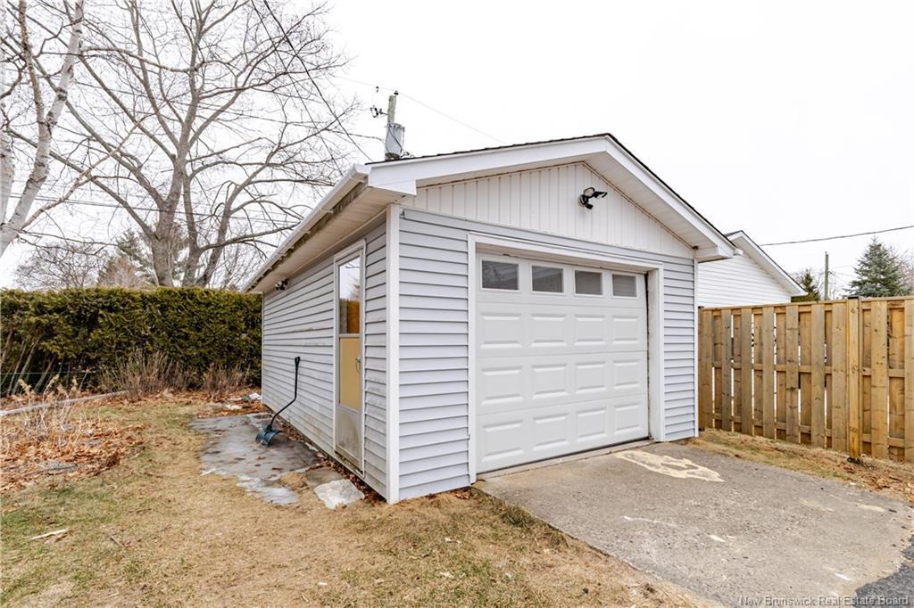 130 Mcadam Avenue, Fredericton, NB