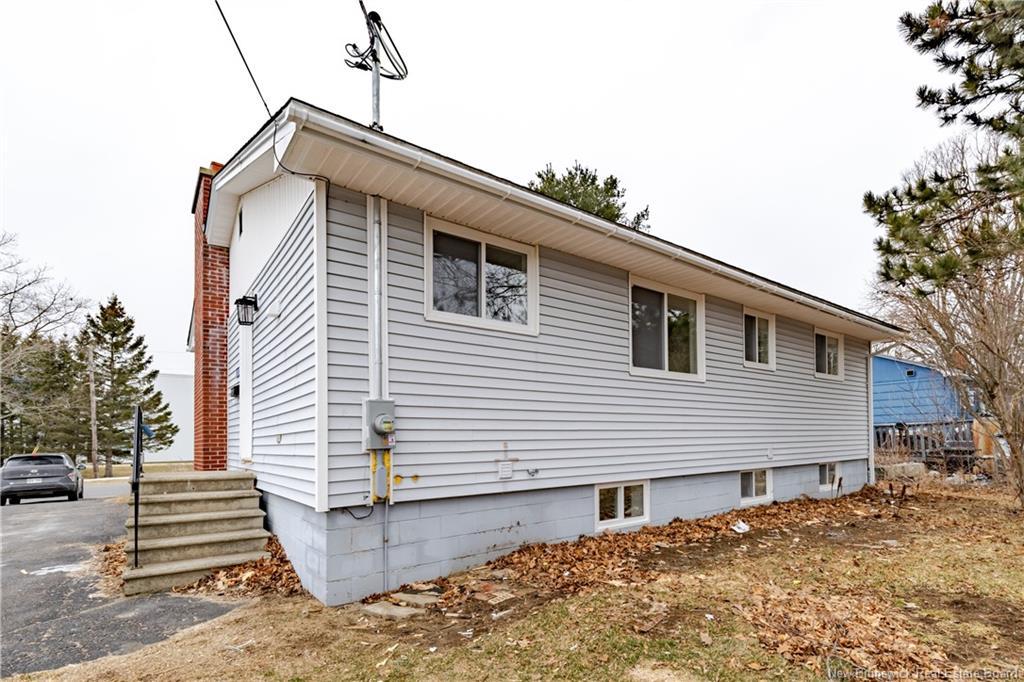 130 Mcadam Avenue, Fredericton, NB