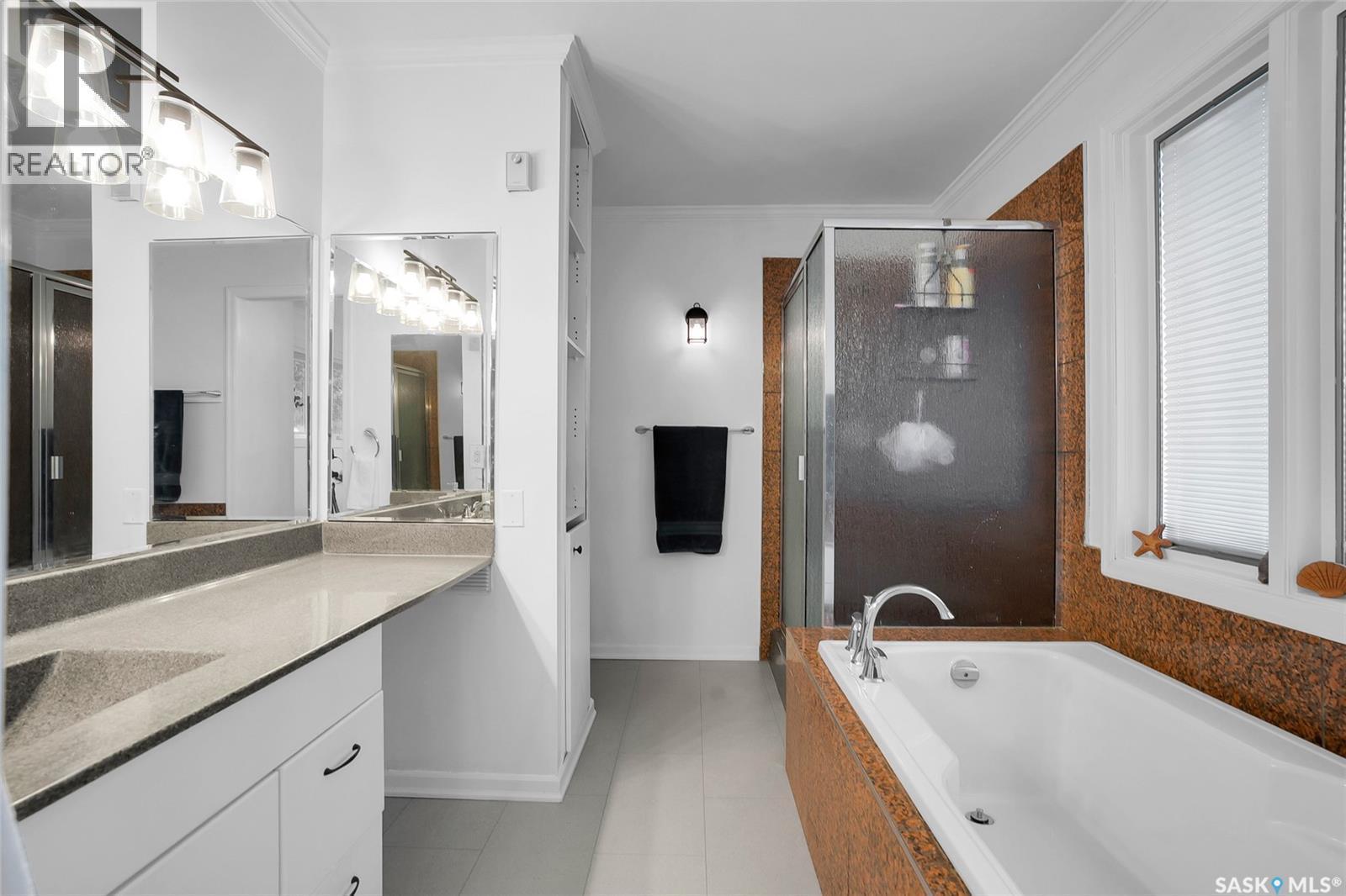 258 Assiniboine Drive, Saskatoon, SK - Indoor Photo Showing Bathroom