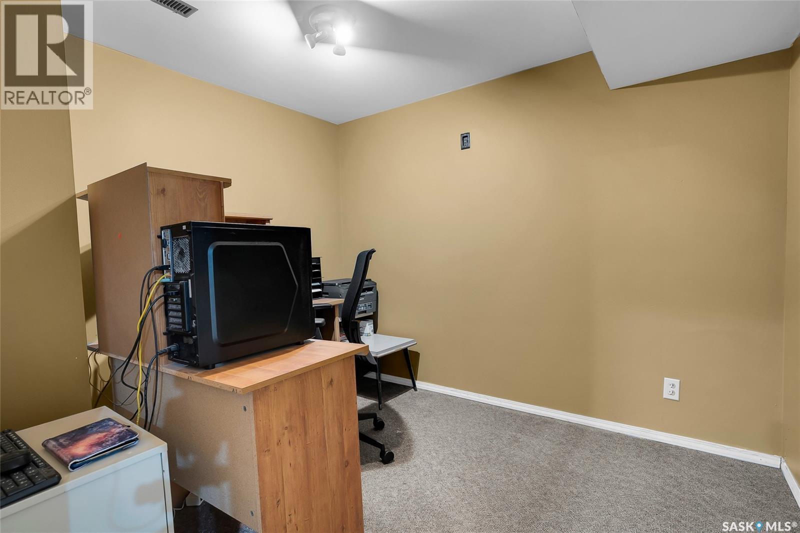 258 Assiniboine Drive, Saskatoon, SK - Indoor