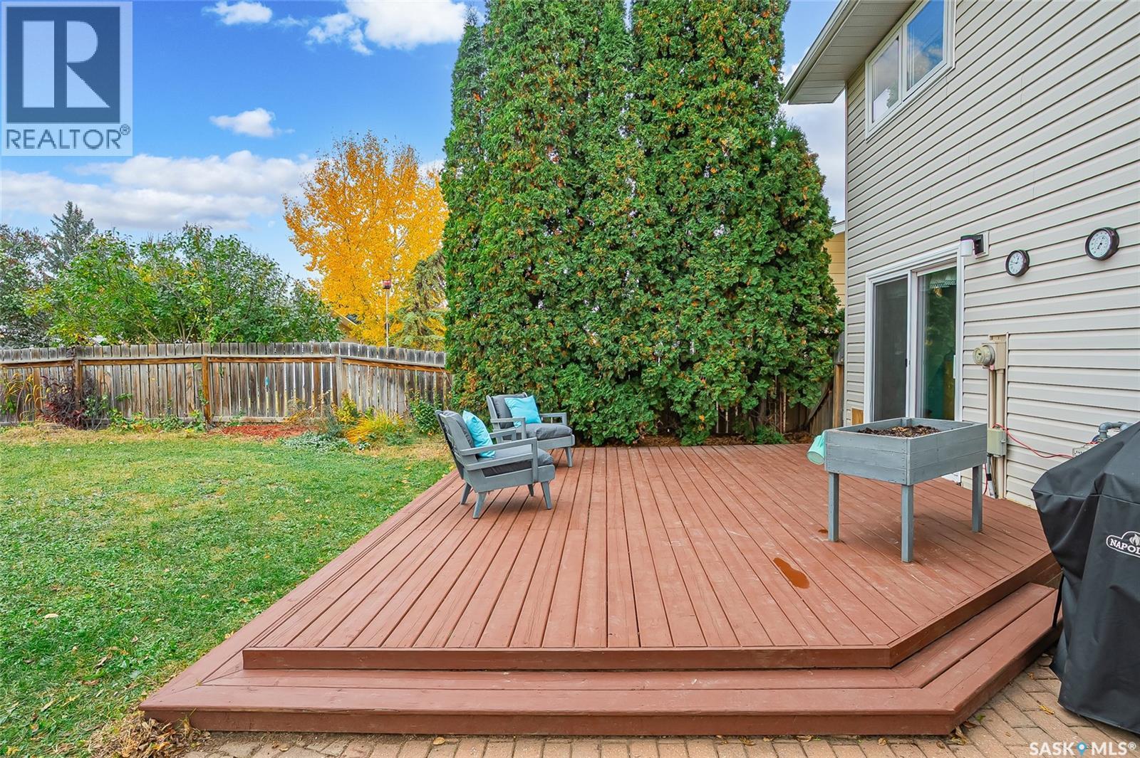 258 Assiniboine Drive, Saskatoon, SK - Outdoor With Deck Patio Veranda