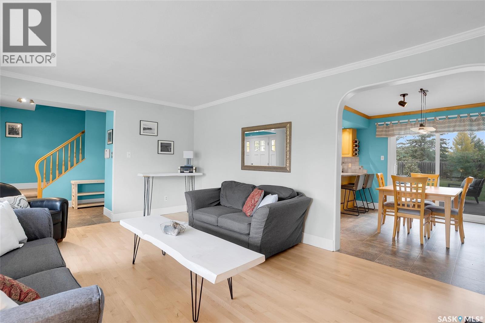 258 Assiniboine Drive, Saskatoon, SK - Indoor Photo Showing Living Room