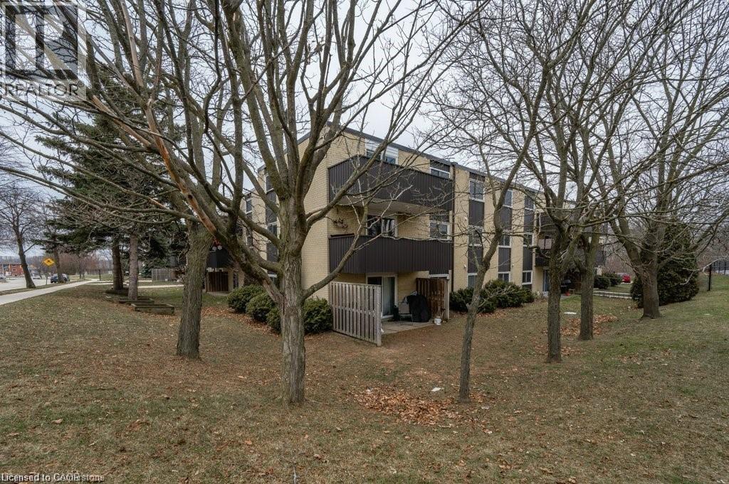 75 Hazelglen Drive Unit# 308, Kitchener, ON - Outdoor
