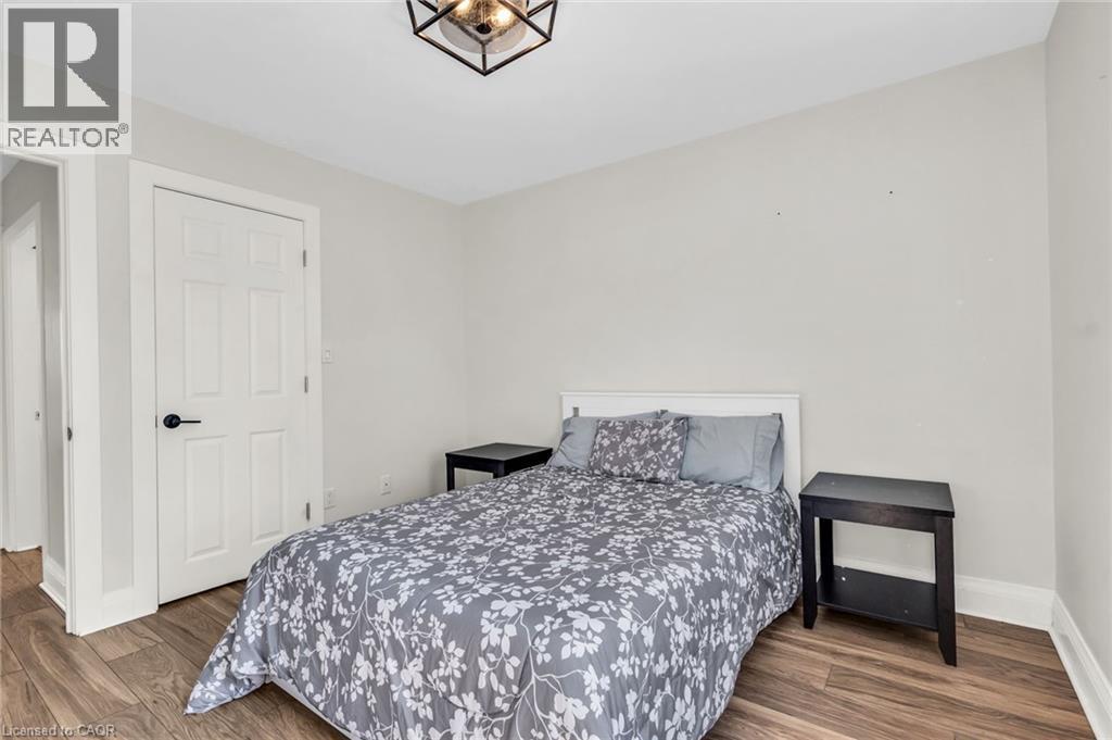 9 Dunbar Road S, Waterloo, ON - Indoor Photo Showing Bedroom