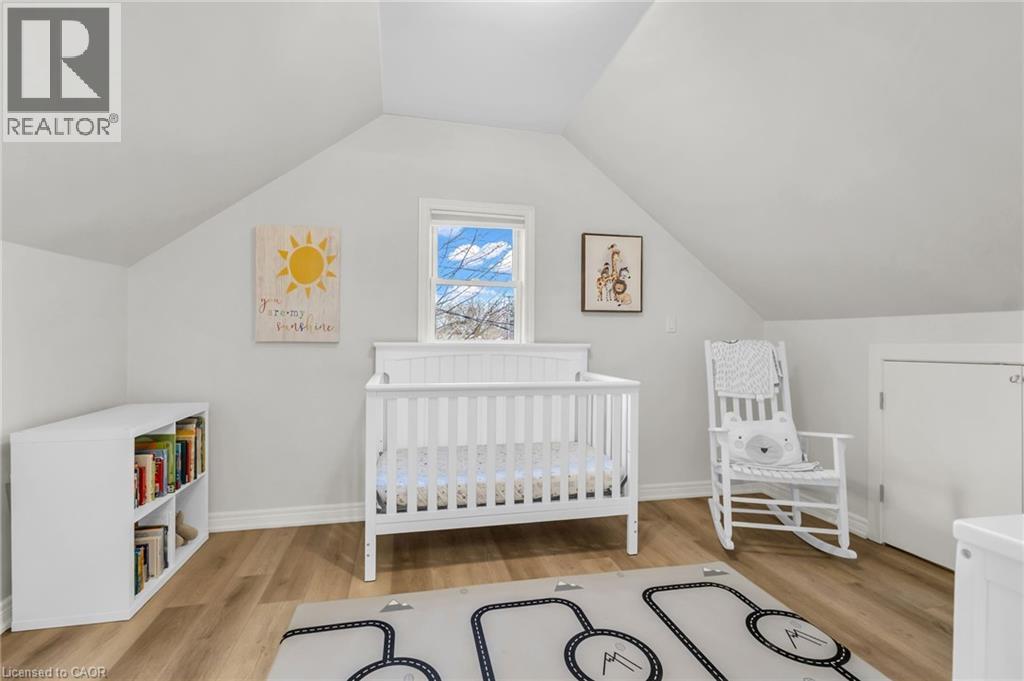 9 Dunbar Road S, Waterloo, ON - Indoor Photo Showing Bedroom