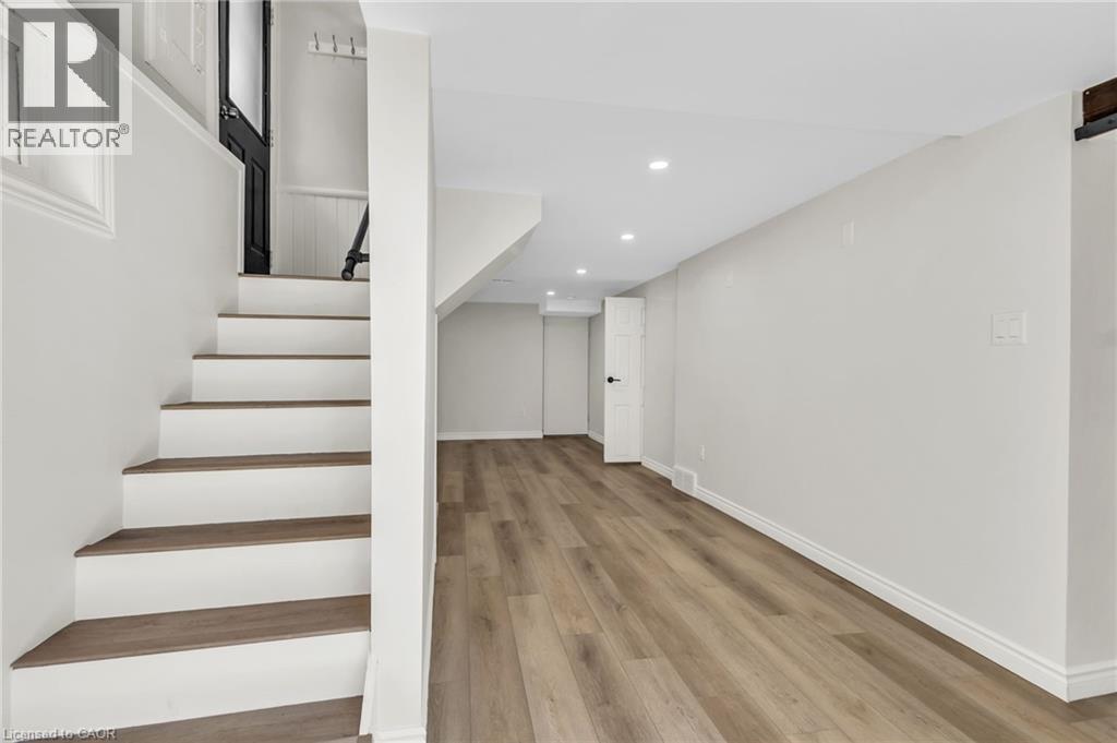 9 Dunbar Road S, Waterloo, ON - Indoor Photo Showing Other Room