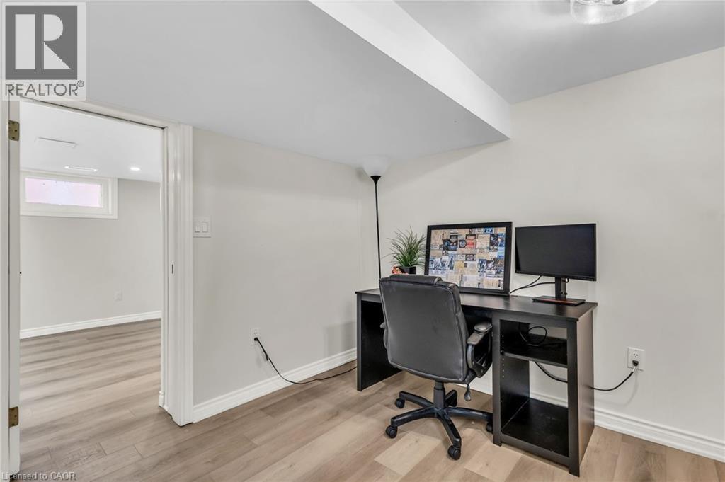 9 Dunbar Road S, Waterloo, ON - Indoor