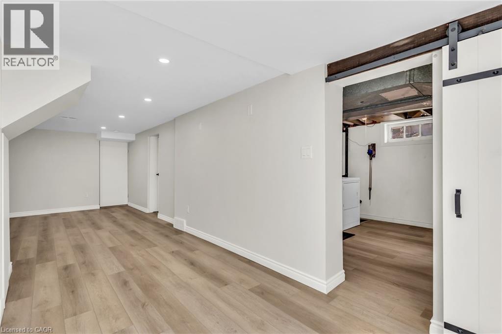 9 Dunbar Road S, Waterloo, ON - Indoor Photo Showing Other Room