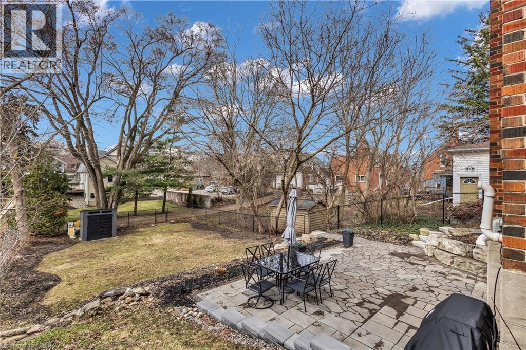 9 Dunbar Road S, Waterloo, ON - Outdoor